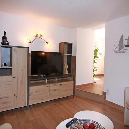 Luxurious In Ostseebad With Garden Apartament *